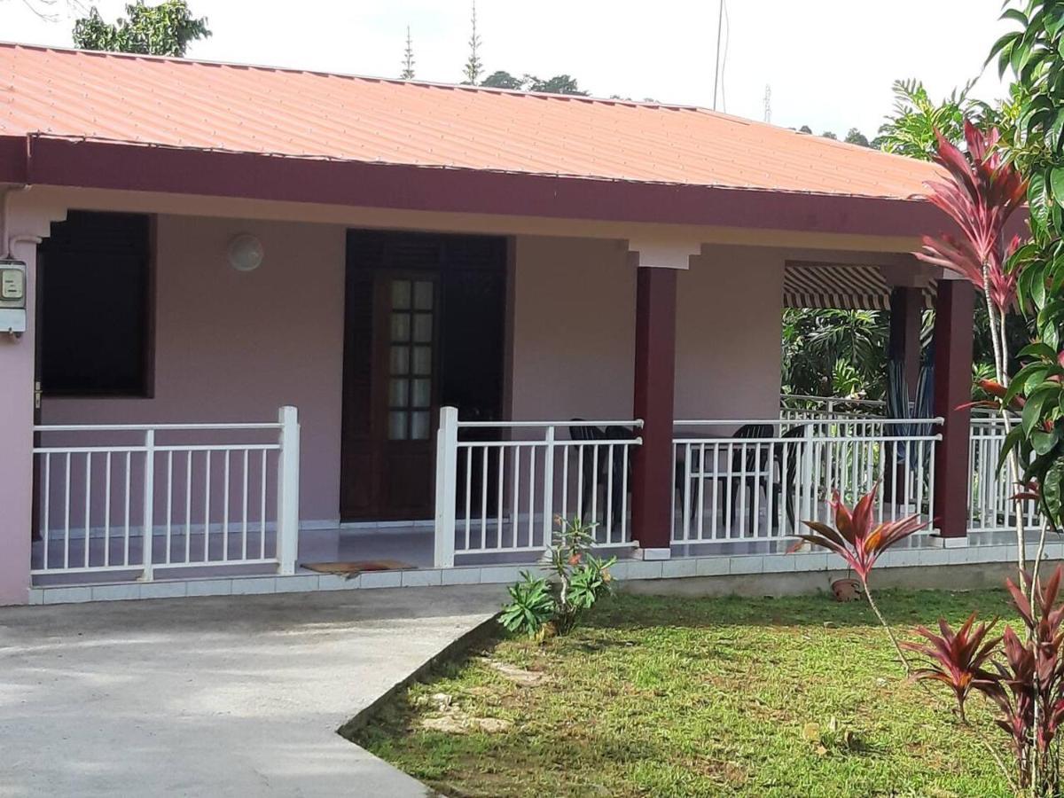 Le Petit Robert Maison F3 Plein Pied Le Robert Exterior photo